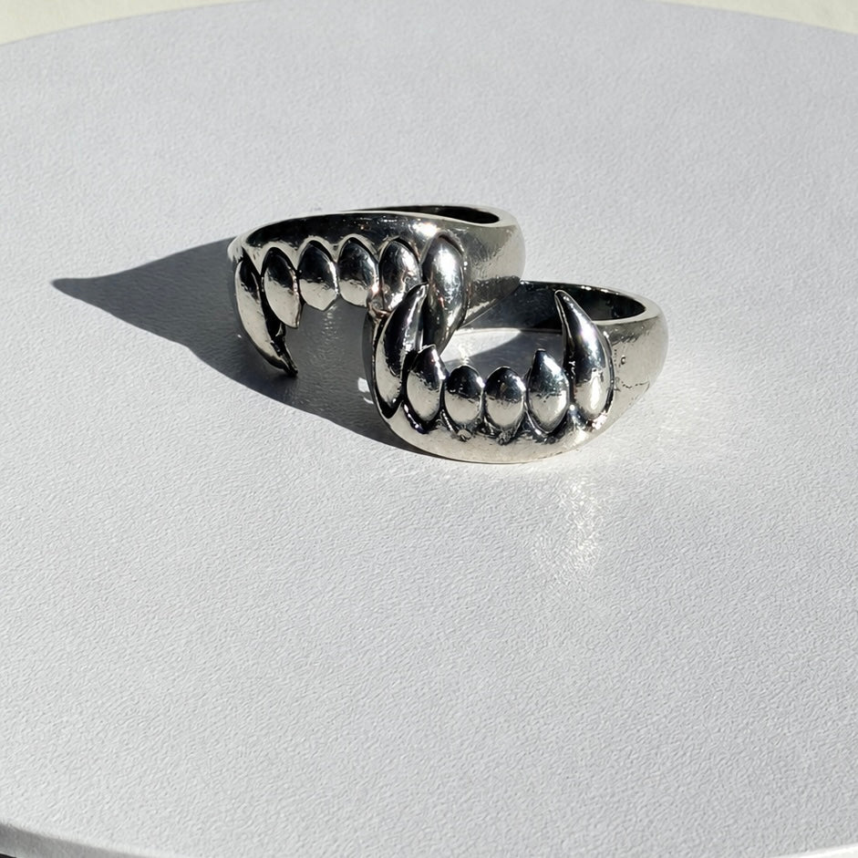 Vampire Fang Ring