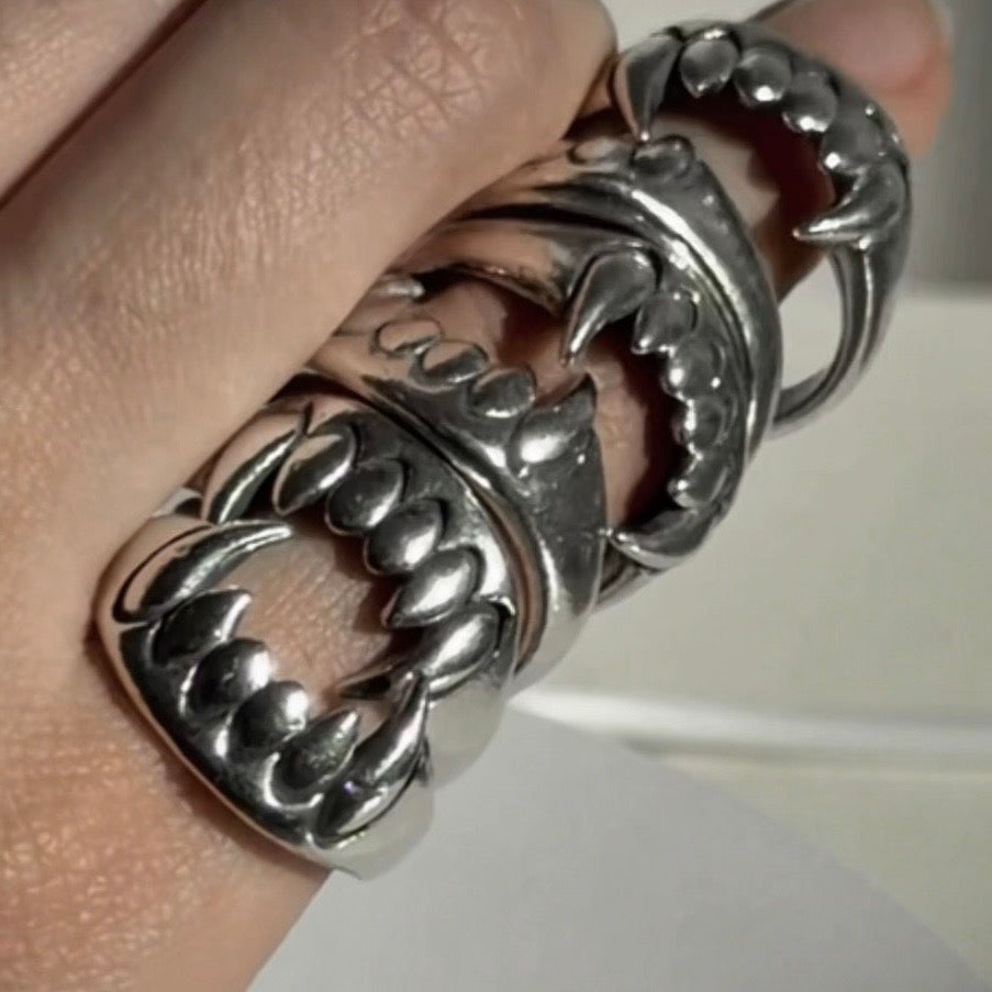 Vampire Fang Ring